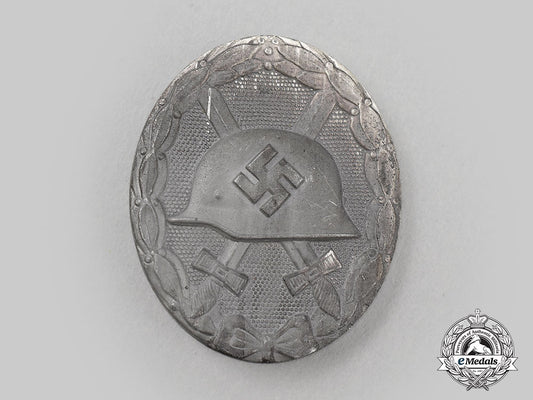 germany,_wehrmacht._a_silver_grade_wound_badge,_by_b.h._mayer_l22_mnc3422_784