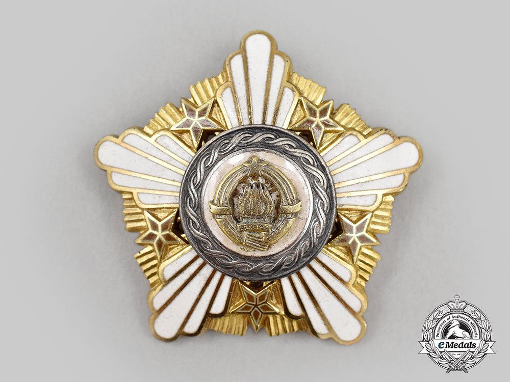 yugoslavia,_socialist_federal_republic._an_order_of_the_republic_with_silver_wreath,_ii_class,_cased_l22_mnc3440_791_1