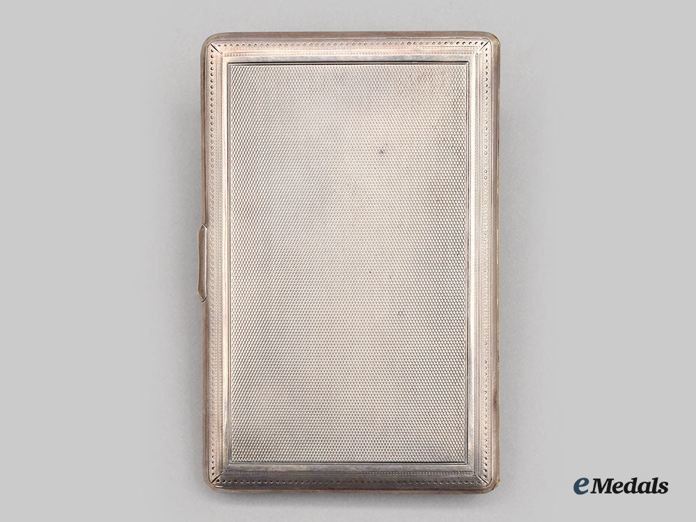 united_kingdom._an_engraved_silver_cigarette_case,_by_ramsden&_roed,_c.1930_l22_mnc3440_948_1