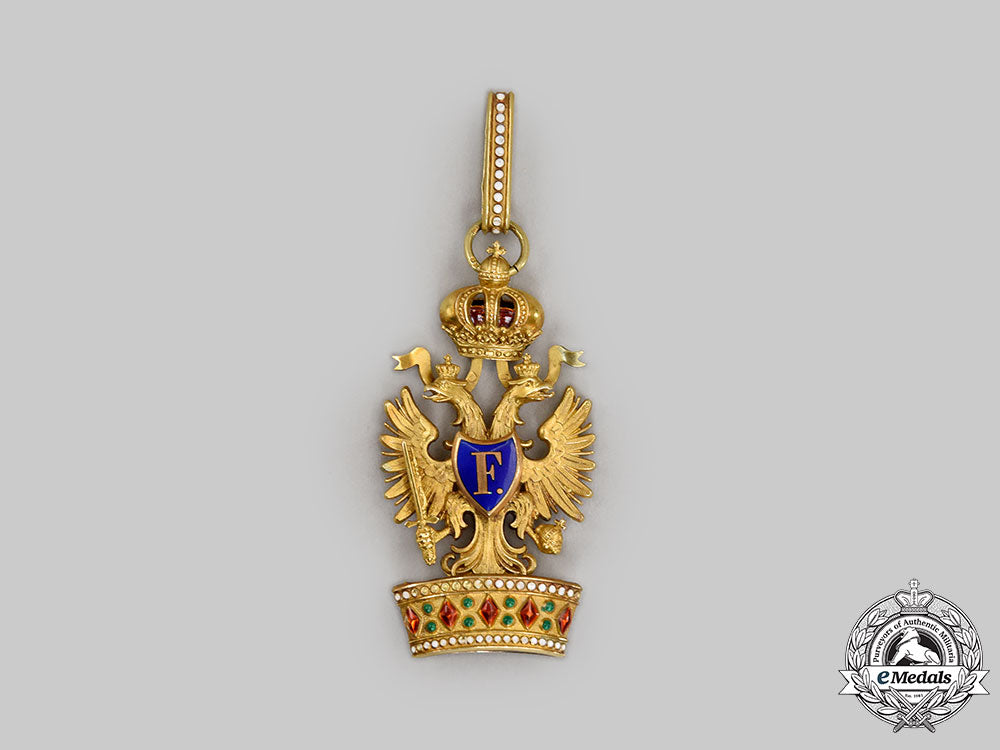 austria,_imperial._an_order_of_the_iron_crown,_ii_class_knight_in_gold_with_case,_by_rothe,_c.1910_l22_mnc3500_309