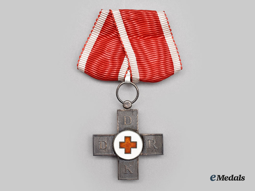 denmark,_kingdom._a_red_cross_honour_decoration,_cased_l22_mnc3515_990