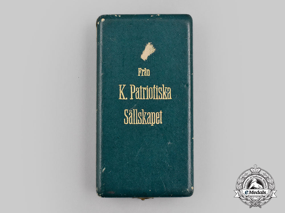 sweden,_kingdom._a_royal_patriotic_society_medal,1_st_size,_in_silver,_with_case_l22_mnc3521_005_1_1
