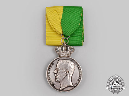 sweden,_kingdom._a_royal_patriotic_society_medal,1_st_size,_in_silver,_with_case_l22_mnc3524_008_1_1