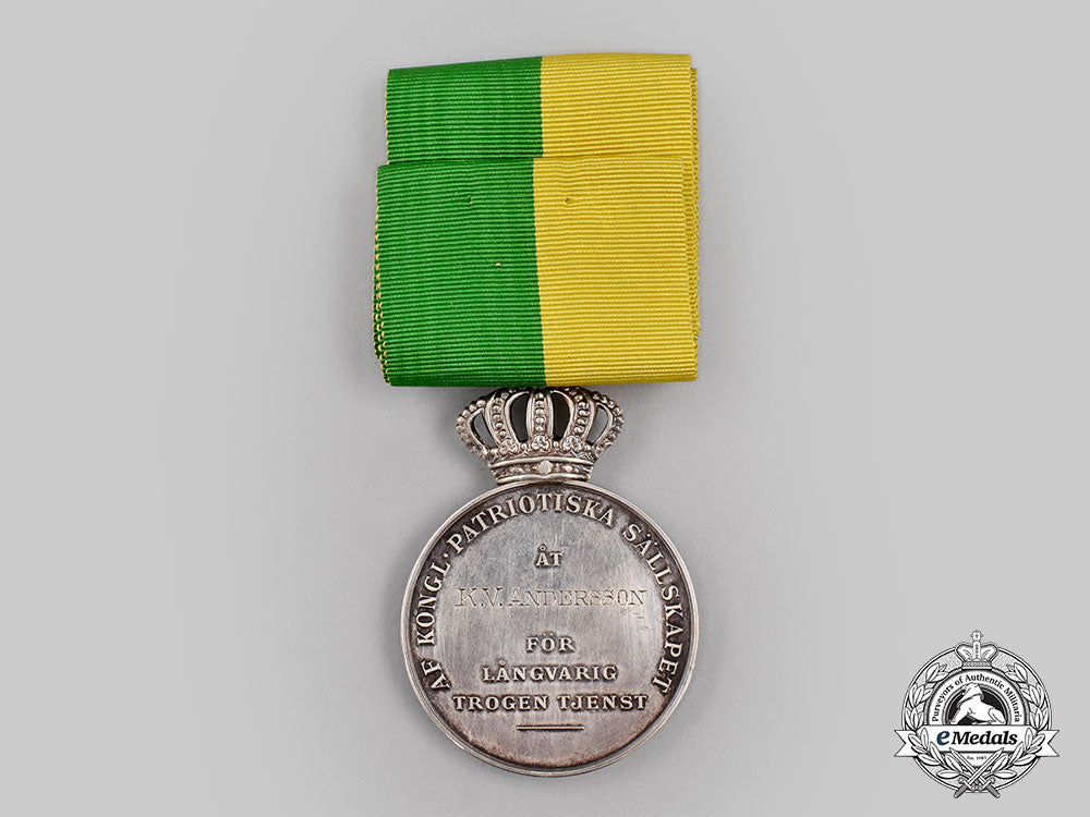 sweden,_kingdom._a_royal_patriotic_society_medal,1_st_size,_in_silver,_with_case_l22_mnc3527_009_1_1