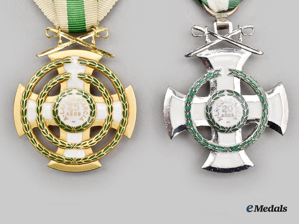 bolivia,_plurinational_state._two_bolivian_army_long_service_medals_l22_mnc3535_002