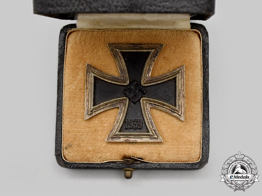 germany,_wehrmacht._a1939_iron_cross_i_class,_with_case,_by_rudolf_souval_l22_mnc3537_707_1