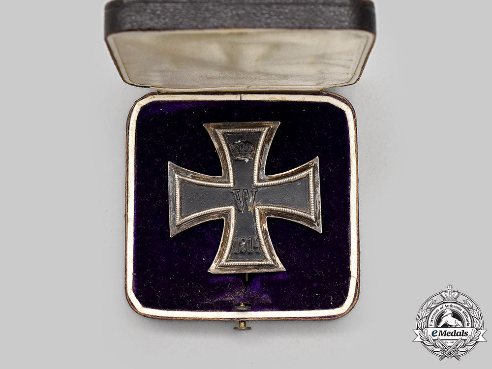 germany,_imperial._a1914_iron_cross_i_class,_with_case_l22_mnc3543_712_1