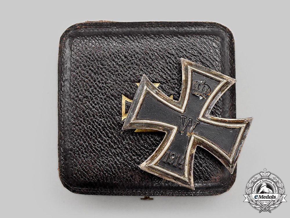 germany,_imperial._a1914_iron_cross_i_class,_with_case_l22_mnc3545_711_1