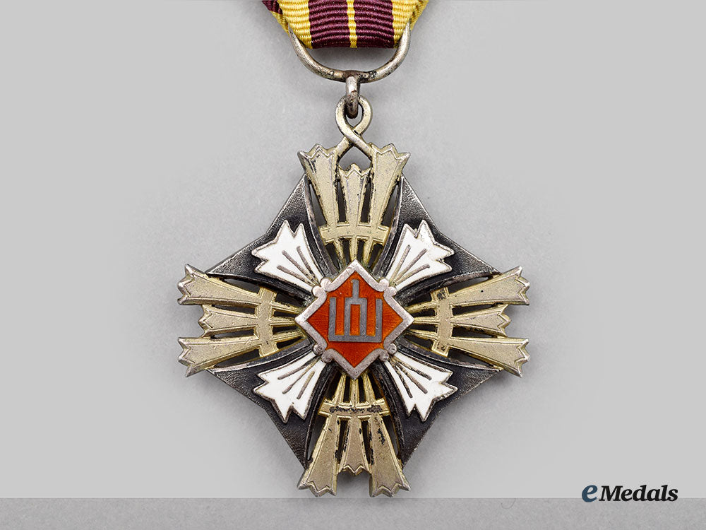 lithuania,_republic._an_order_of_the_grand_duke_gediminas,_v_class_breast_badge,_c.1928_l22_mnc3636_046