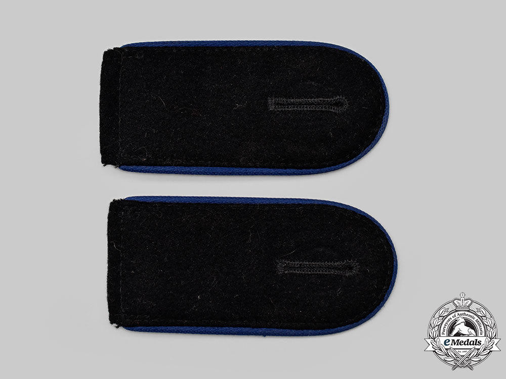 germany,_ss._a_set_of_waffen-_ss_medical_enlisted_personnel_shoulder_straps_l22_mnc3657_778