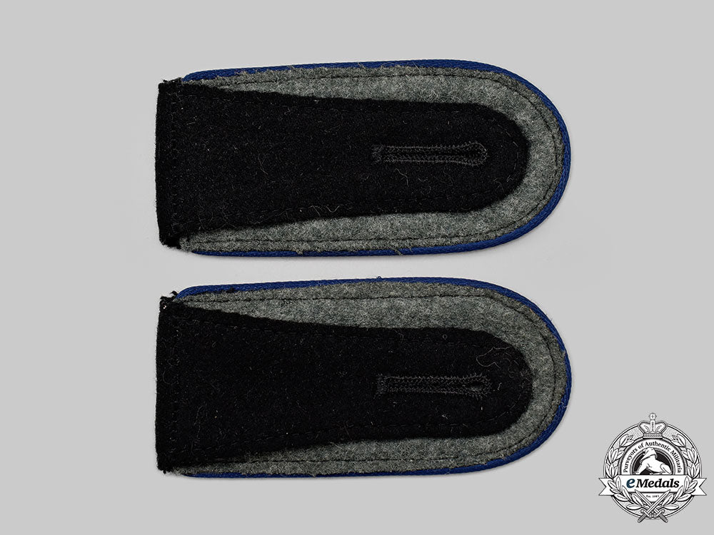 germany,_ss._a_set_of_waffen-_ss_medical_enlisted_personnel_shoulder_straps_l22_mnc3659_779