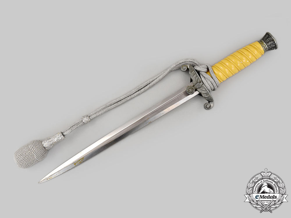 germany,_heer._an_officer’s_dress_dagger,_with_hanger,_by_weyersburg,_kirschbaum&_co._l22_mnc3726_390
