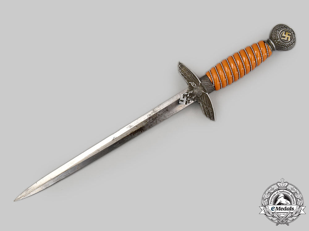 germany,_luftwaffe._an_officer’s_dress_dagger,_with_hanger,_by_carl_eickhorn_l22_mnc3764_410
