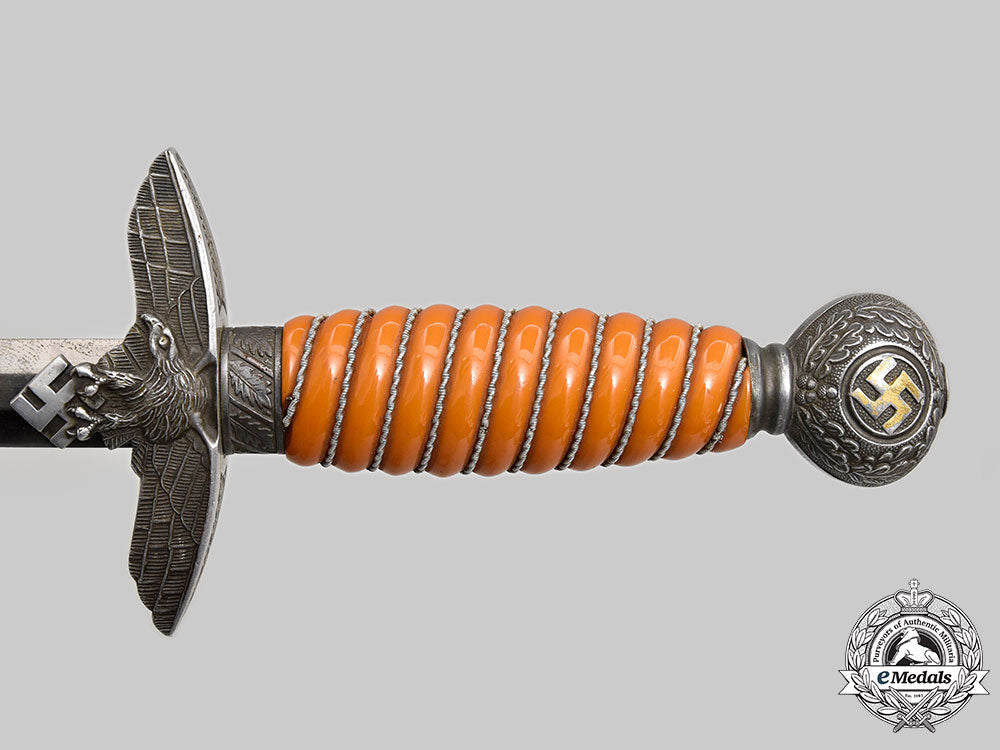 germany,_luftwaffe._an_officer’s_dress_dagger,_with_hanger,_by_carl_eickhorn_l22_mnc3768_413
