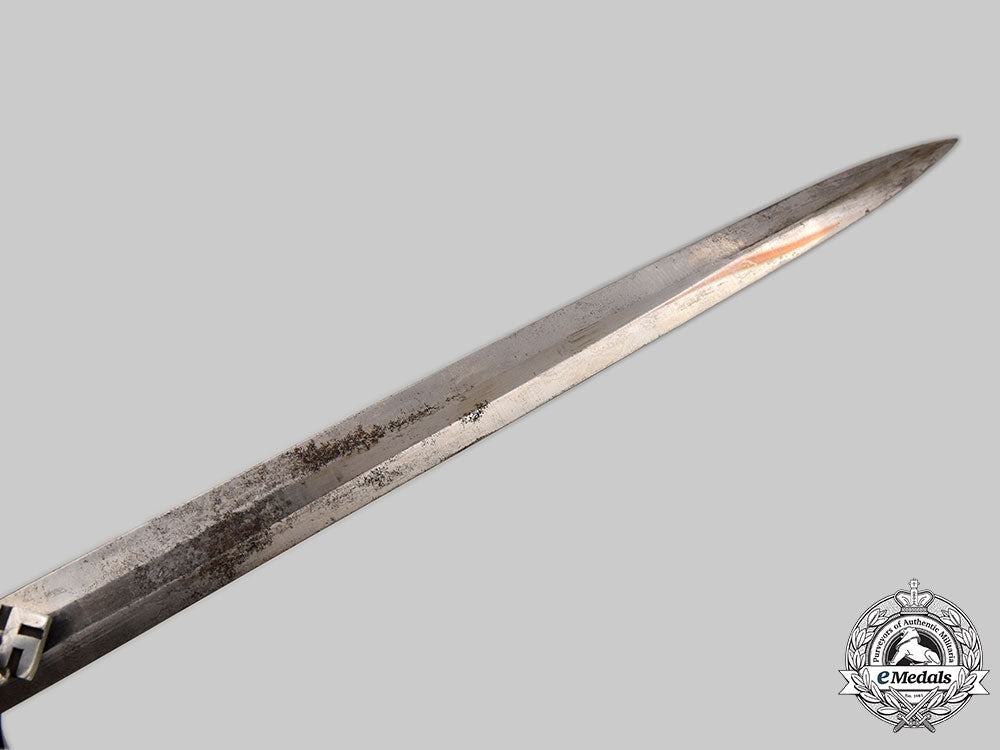 germany,_luftwaffe._an_officer’s_dress_dagger,_with_hanger,_by_carl_eickhorn_l22_mnc3773_416