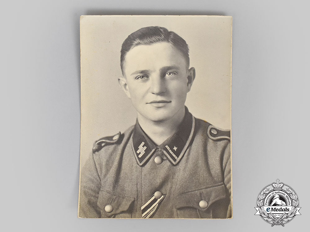 germany,_ss._a_large_portrait_of_a_ss-_scharführer_l22_mnc3784_120_1