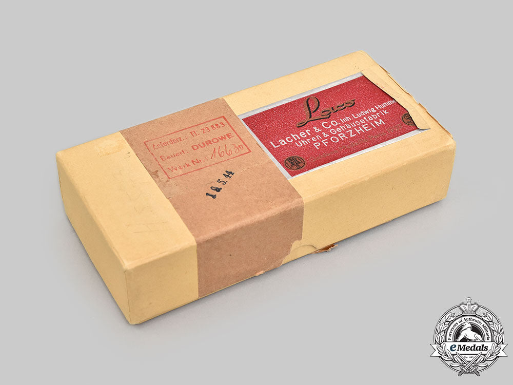 germany,_luftwaffe._a_rare_navigator’s_watch,_with_case,_by_lacher&_co._l22_mnc3972_491