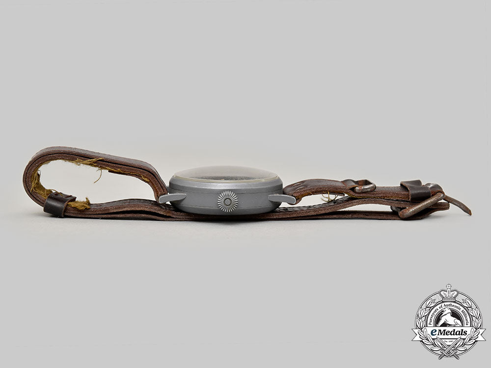 germany,_luftwaffe._a_rare_navigator’s_watch,_with_case,_by_lacher&_co._l22_mnc3982_486