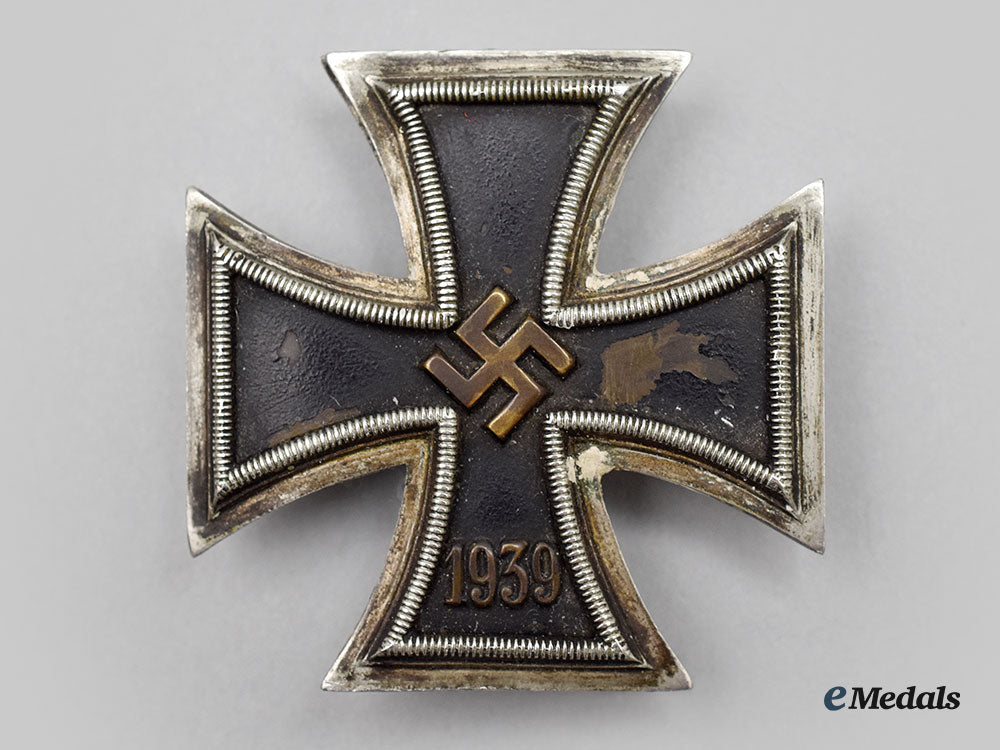 germany,_wehrmacht._a1939_iron_cross_i_class,_with_case,_by_steinhauer&_lück_l22_mnc3986_111