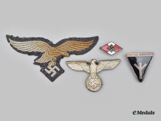 germany,_third_reich._a_lot_of_four_insignia&_badges_l22_mnc4014_640_1