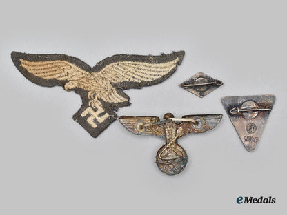 germany,_third_reich._a_lot_of_four_insignia&_badges_l22_mnc4015_641_1