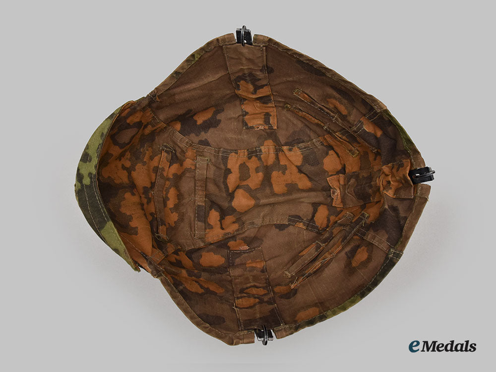 germany,_ss._a_waffen-_ss_b-_pattern_oak_leaf_reversible_helmet_cover_l22_mnc4027_648