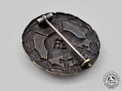 germany,_wehrmacht._a_silver_grade_wound_badge,_first_pattern_l22_mnc4117_007_1