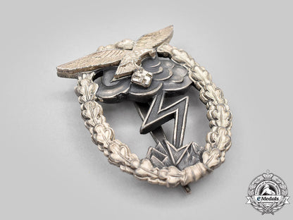 germany,_luftwaffe._a_mint_ground_assault_badge,_by_a.g.m.u.k._l22_mnc4164_033