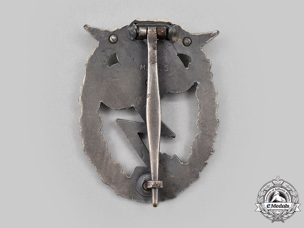 germany,_luftwaffe._a_mint_ground_assault_badge,_by_a.g.m.u.k._l22_mnc4165_032
