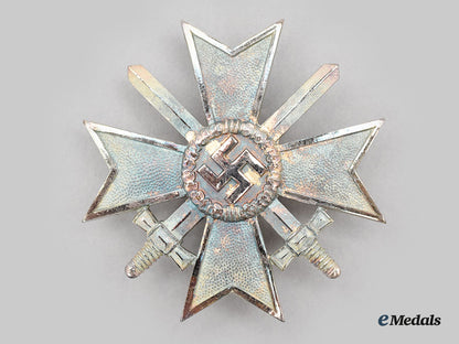 germany,_wehrmacht._a_unissued_war_merit_cross,_i_class_with_swords_and_case,_by_descheler&_son_l22_mnc4170_250