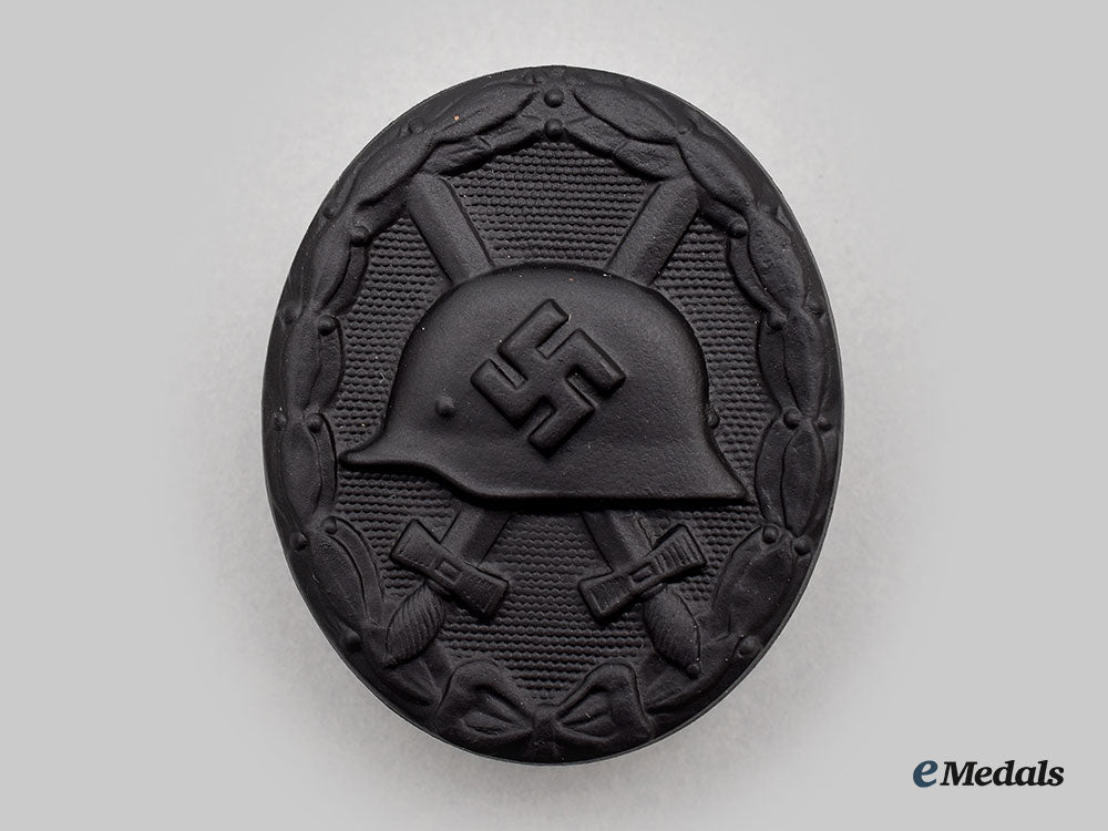 germany,_wehrmacht._a_mint_black_grade_wound_badge,_by_the_vienna_mint_l22_mnc4191_262