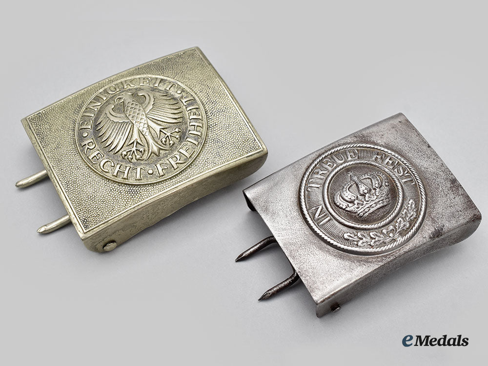 germany._a_pair_of_em/_nco_belt_buckles_l22_mnc4205_199