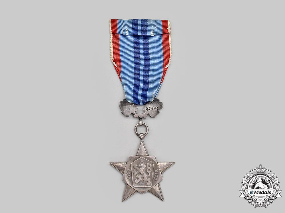 czechoslovakia,_socialist_republic._an_order_of_the_red_star_of_labour,_c.1970_l22_mnc4248_052_1_1