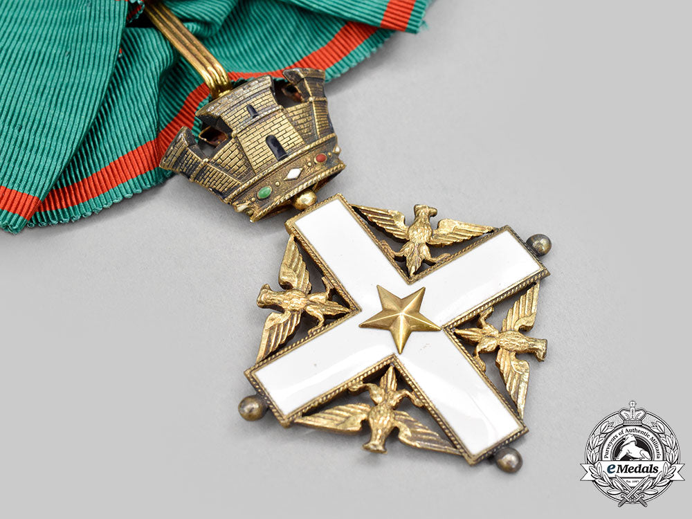italy,_republic._an_order_of_merit_of_the_republic,_iii_class_commander_l22_mnc4251_076_1
