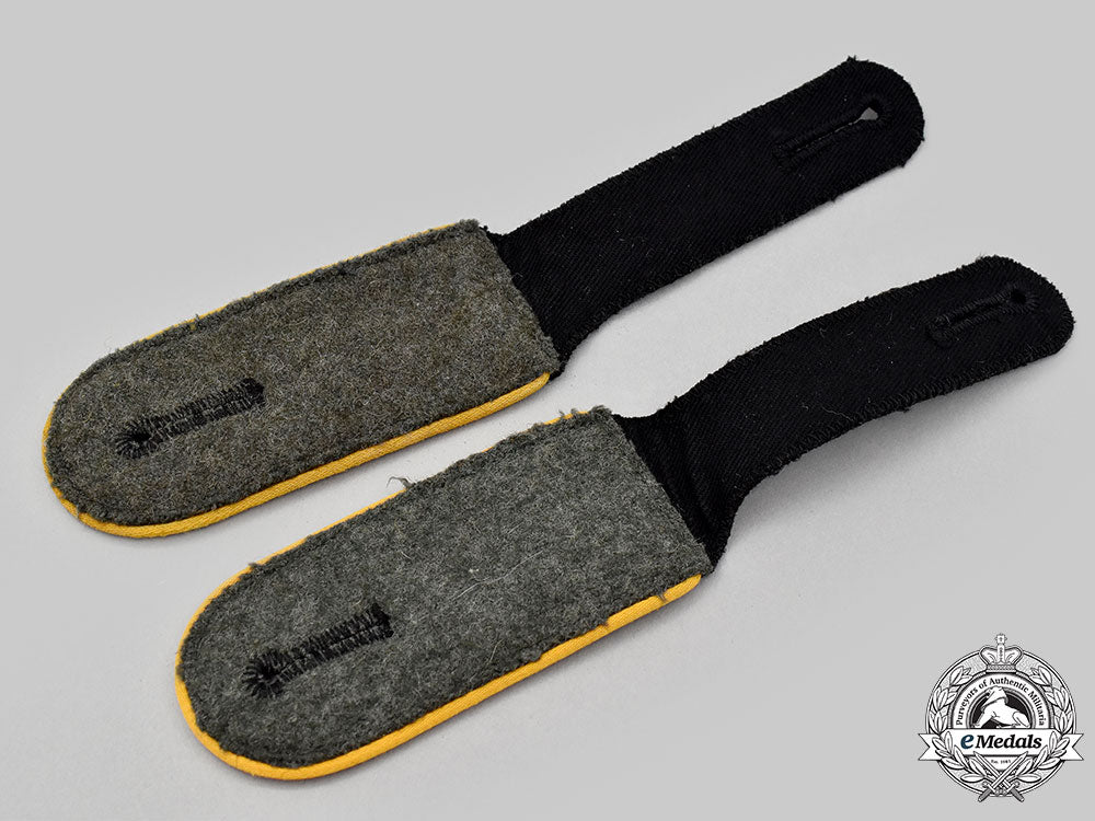 germany,_ss._a_set_of_waffen-_ss_armoured_cavalry/_reconnaissance_enlisted_personnel_shoulder_straps,_with_owner_portrait_l22_mnc4318_114