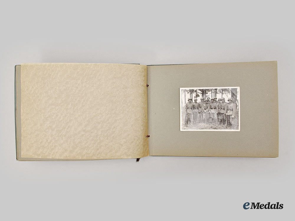 germany,_heer._a_private_wartime_photo_album,_eastern_and_western_front_l22_mnc4340_339_1