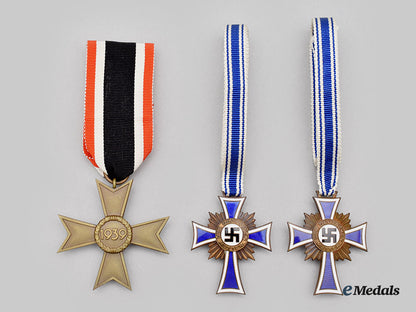 germany,_third_reich._a_mixed_lot_of_decorations_l22_mnc4370_402_1_1