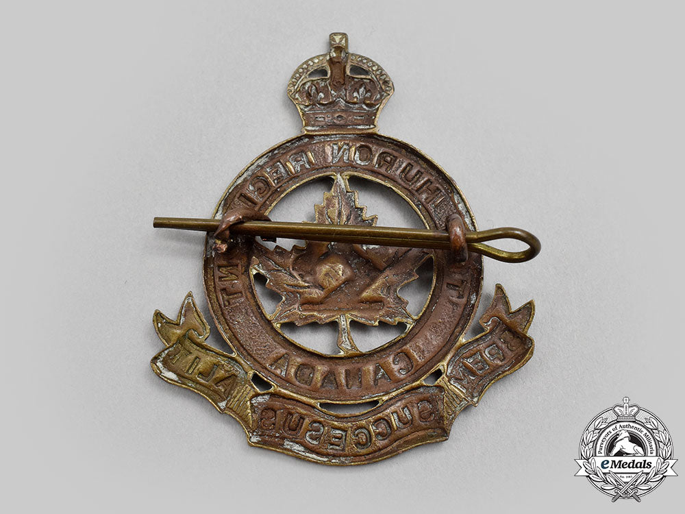 canada,_commonwealth._an_inter-_war_huron_regiment_cap_badge_l22_mnc4412_276_1