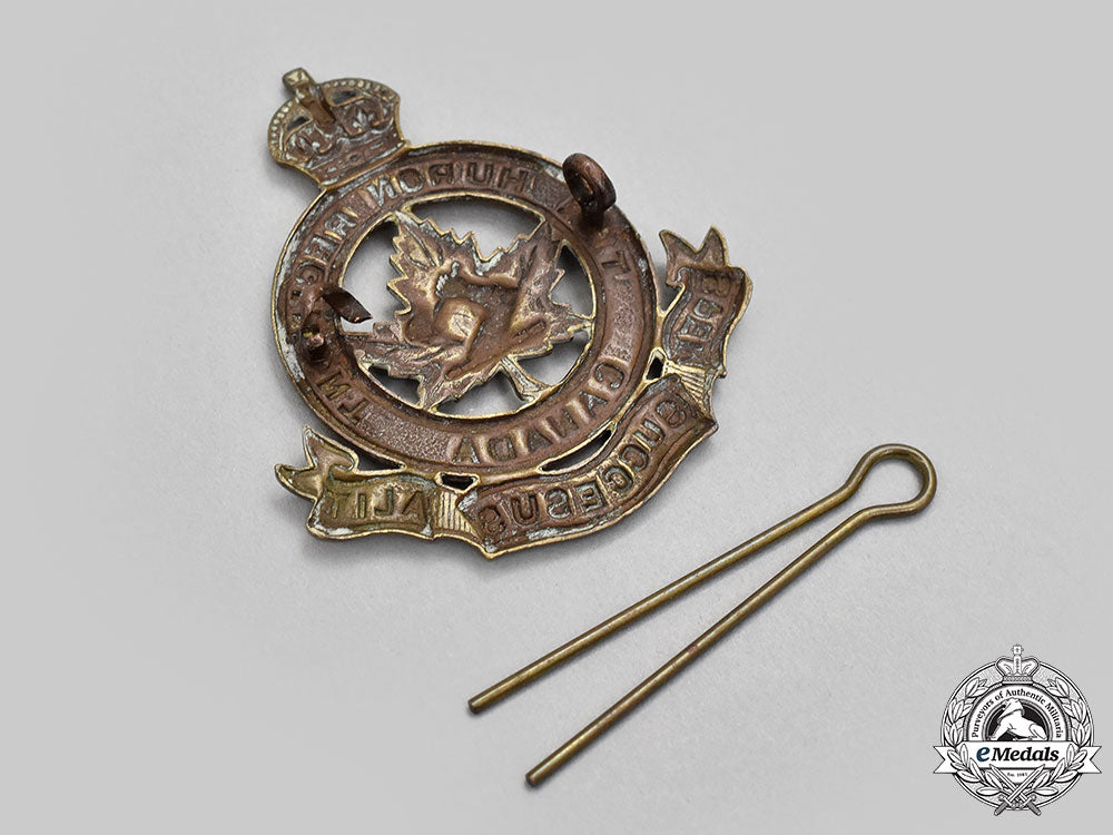 canada,_commonwealth._an_inter-_war_huron_regiment_cap_badge_l22_mnc4413_277_1