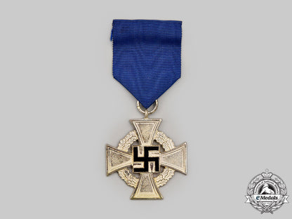 germany,_wehrmacht._a_mixed_lot_of_insignia_and_decorations_l22_mnc4426_653