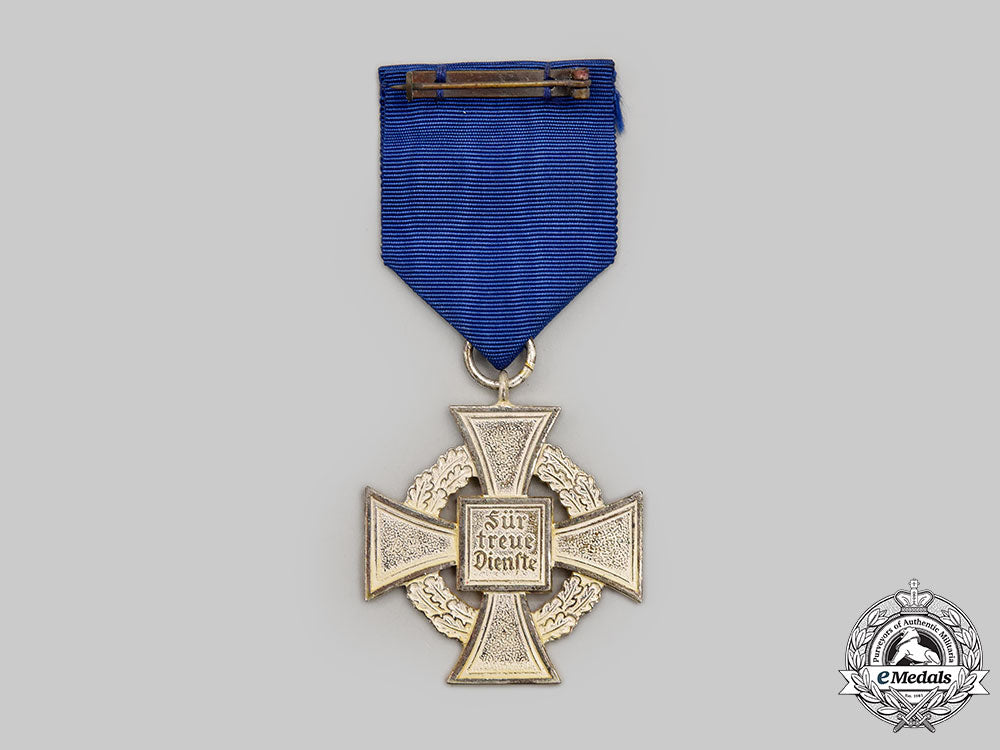 germany,_wehrmacht._a_mixed_lot_of_insignia_and_decorations_l22_mnc4429_654