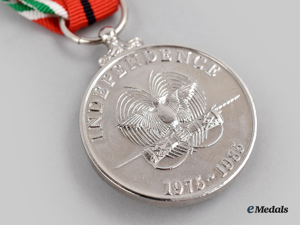papua_new_guinea,_independent_state._a_tenth_anniversary_of_independence_medal1975-1985_l22_mnc4430_411_1