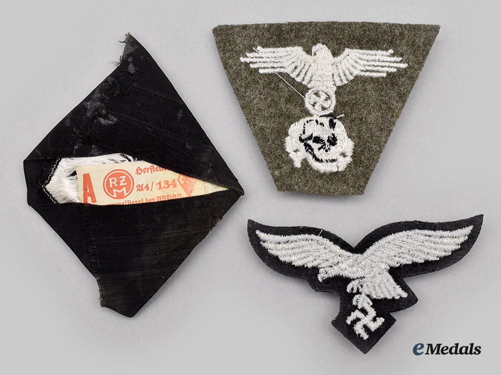 germany,_third_reich._a_mixed_lot_of_insignia_l22_mnc4430_411_2_1_1_1