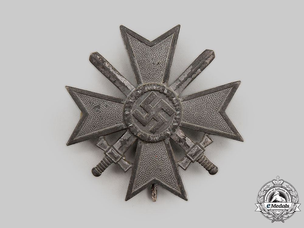 germany,_wehrmacht._a_mixed_lot_of_insignia_and_decorations_l22_mnc4432_656