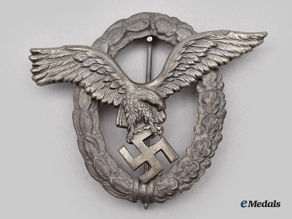 germany,_luftwaffe._a_pilot’s_badge,_by_brüder_schneider_l22_mnc4445_417