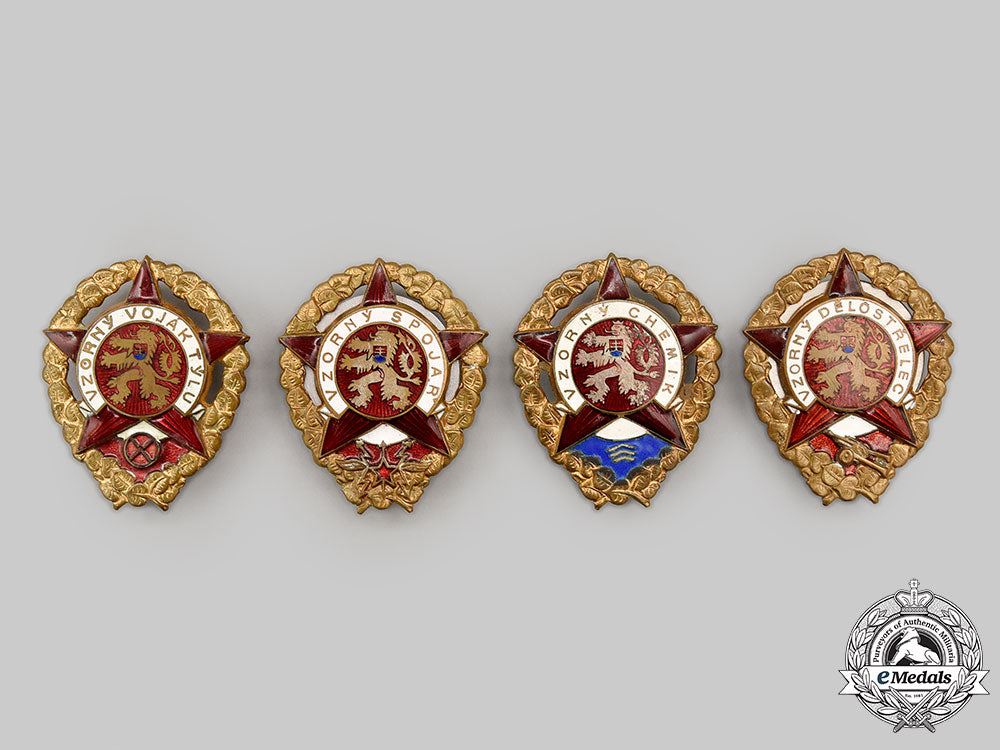 czechoslovakia,_socialist_republic._a_lot_of_four_czech_army_exemplary_service_badges_l22_mnc4473_671