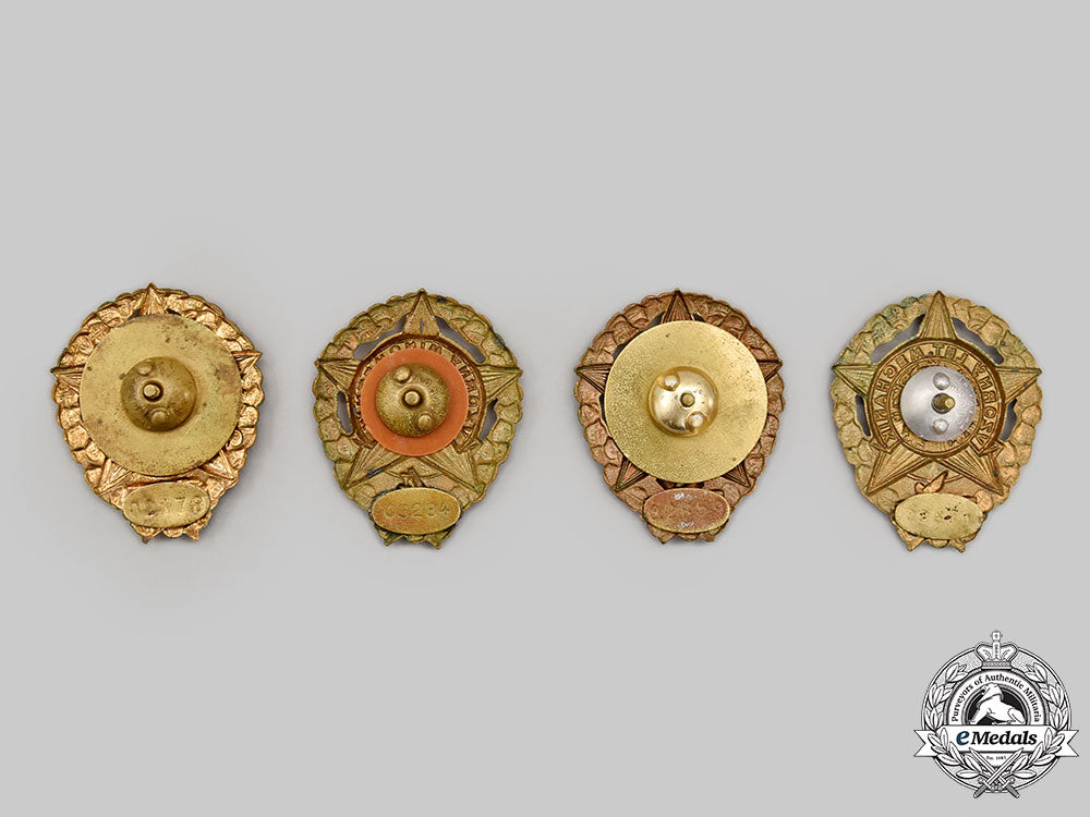 czechoslovakia,_socialist_republic._a_lot_of_four_czech_army_exemplary_service_badges_l22_mnc4491_677