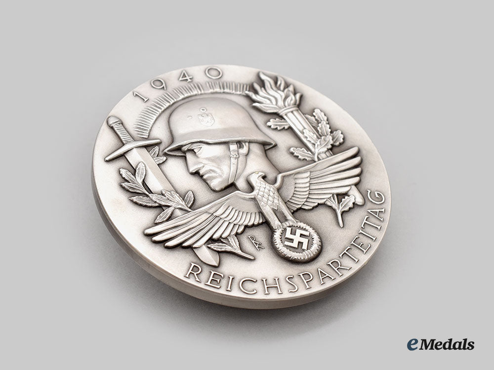 germany,_third_reich._a_prototype_table_medal_for_the1940_nuremberg_rally,_by_deschler&_sohn_l22_mnc4496_436