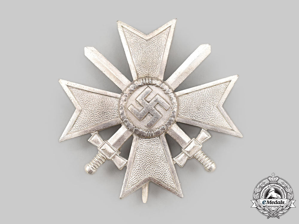 germany,_wehrmacht._a_war_merit_cross_i_class_with_swords,_by_wilhelm_deumer_l22_mnc4500_165