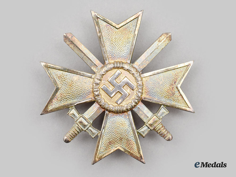 germany,_wehrmacht._a_war_merit_cross,_i_class_with_swords_and_case,_by_deschler&_sohn_l22_mnc4530_452